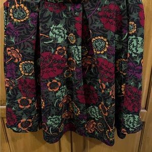 Floral skirt. 3x